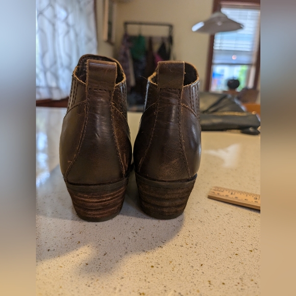 Born brand ankle leather boots - Picture 2 of 8